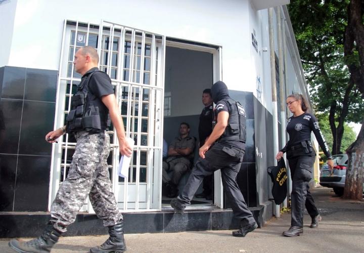 Operação Da Polícia Civil Prende Policiais Civis E Militares - Valle ...