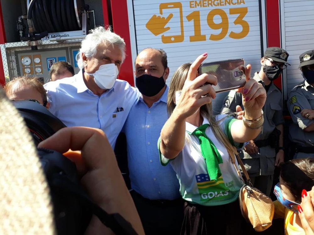 Em Celebra O Do Anivers Rio De Ceres Caiado Vistoria Obras Do