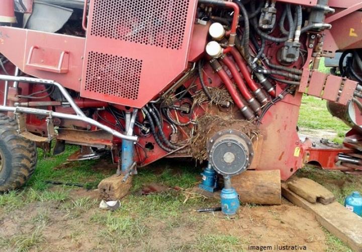 Apos Acidente Em Colheitadeira Garoto Tem Perna Esmagada Em Carmo Do